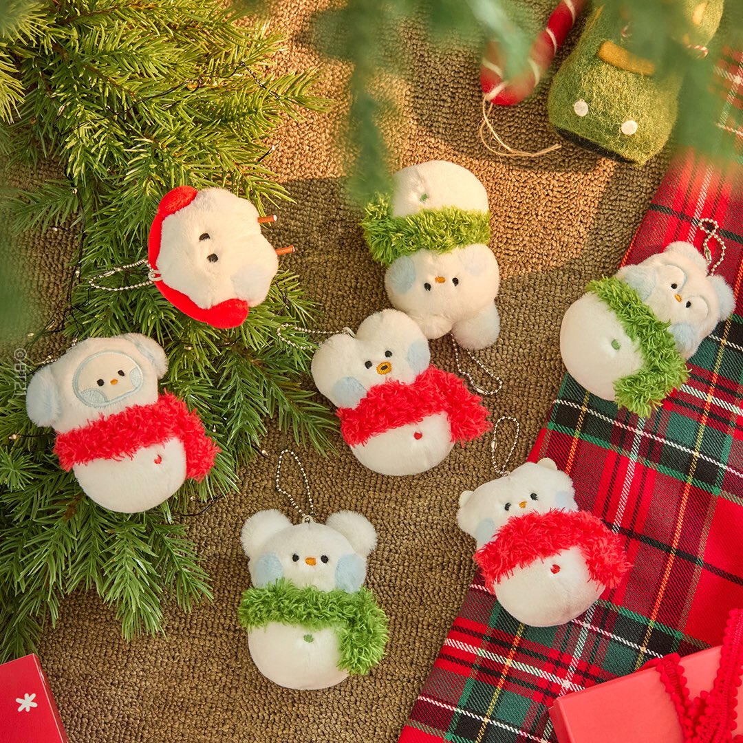 BT21 - MINI MININI PETIT HOLIDAY SNOWMAN RANDOM DOLL KEYRING - Image 2