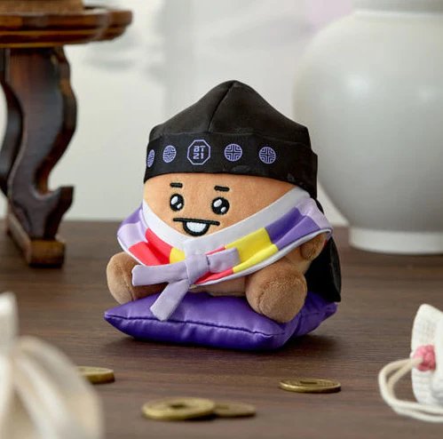 BT21 - PREMIUM K EDITION SITTING DOLL - Image 3