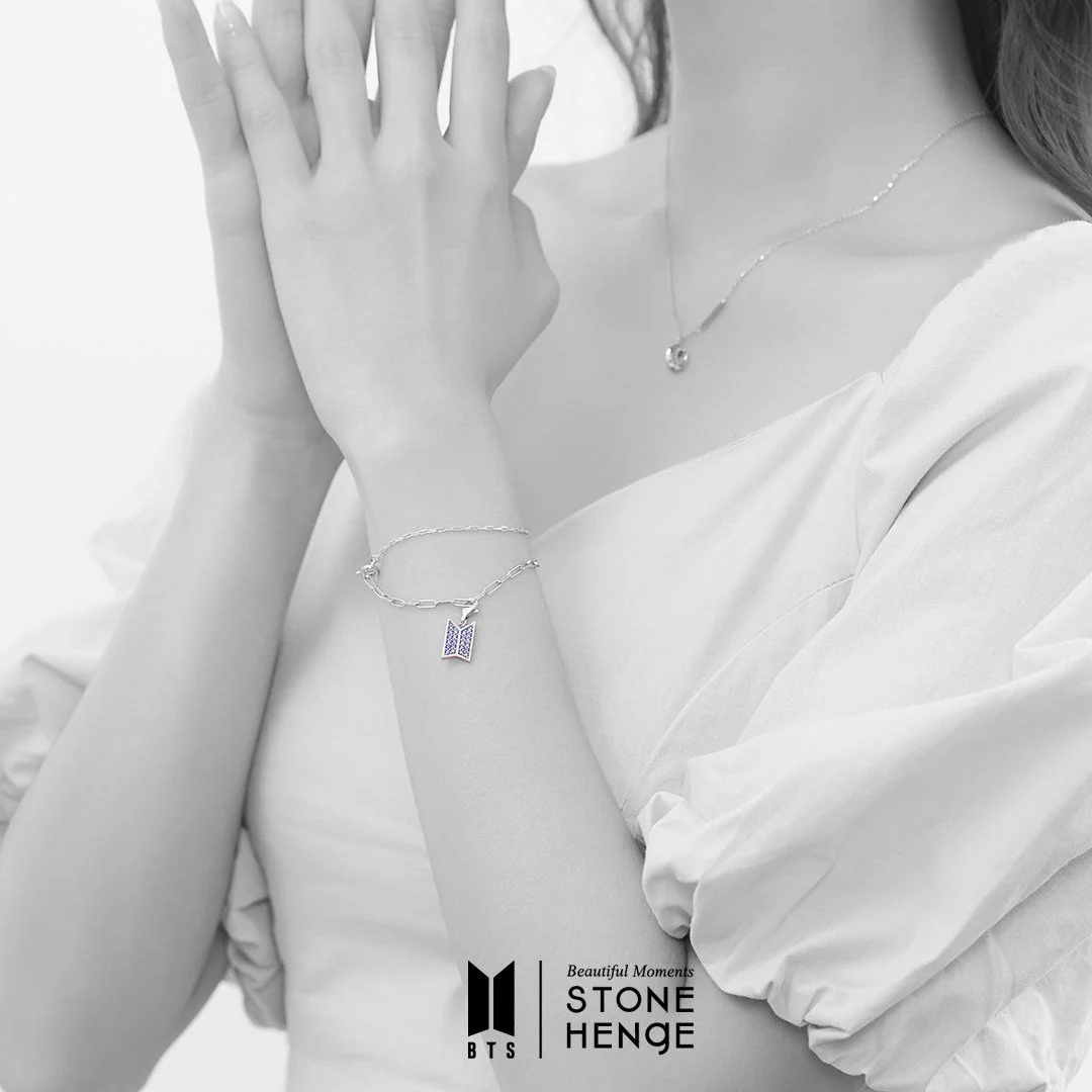 BTS - BTS X STONEHENGE MOMENT OF LIGHT CHARM - Image 3