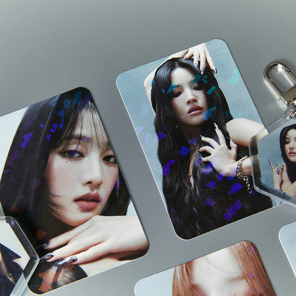 (G)I-DLE - SUPER LADY OFFICIAL MD ACRYLIC KEYRING PHOTOCARD SET 0 VER. - Image 5