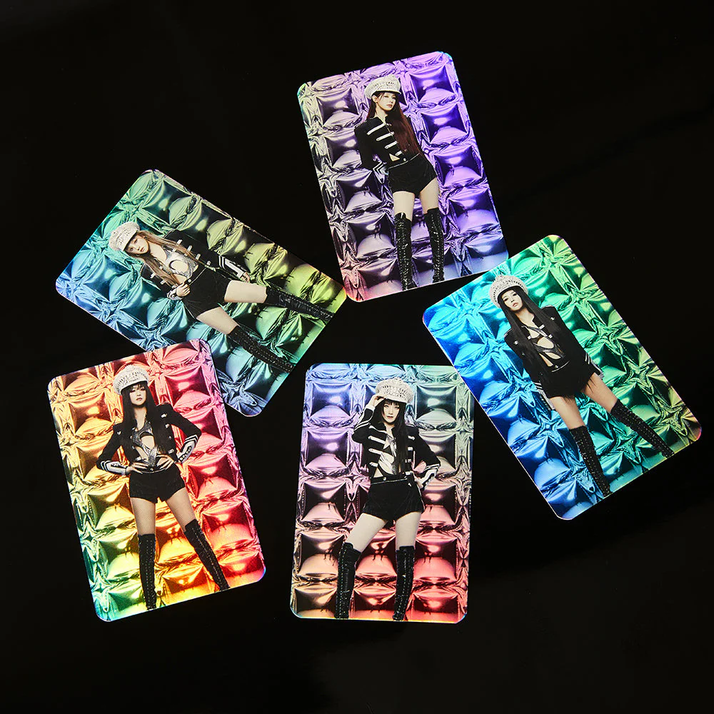 (G)I-DLE - SUPER LADY OFFICIAL MD HOLOGRAM MINI POSTER PHOCARD SET 2 VER. - Image 5