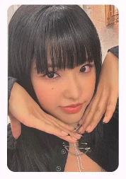 [ONLY PHOTOCARD] LOOSSEMBLE - ONE OF A KIND 2ND MINI ALBUM STANDARD RANDOM - Image 10